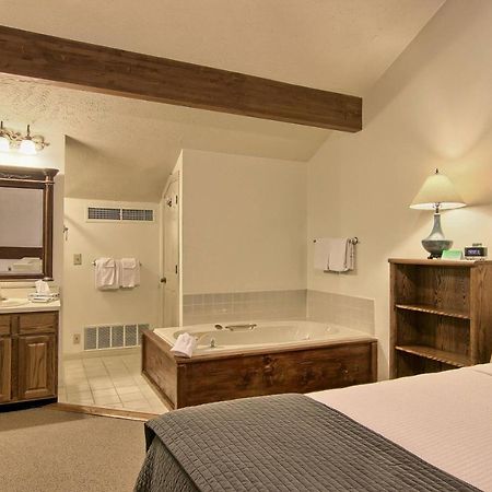 209 Pointes North Inn Charlevoix Ngoại thất bức ảnh