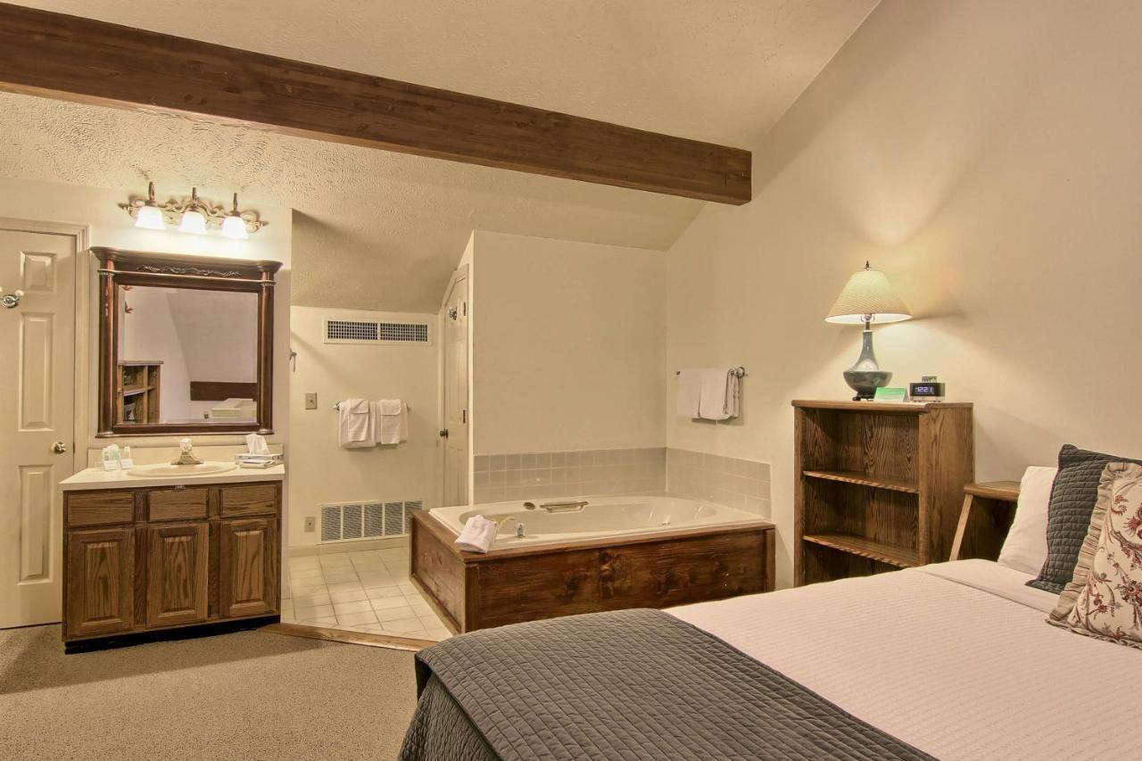 209 Pointes North Inn Charlevoix Ngoại thất bức ảnh