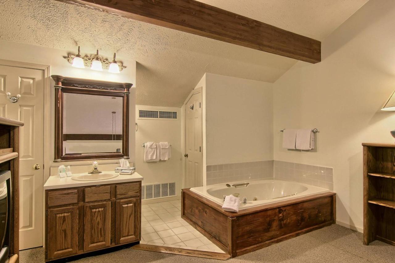 209 Pointes North Inn Charlevoix Ngoại thất bức ảnh